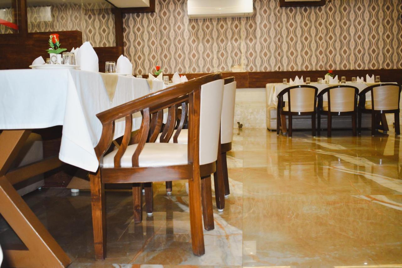 Hotel The Shah Imperial à Gwalior Extérieur photo