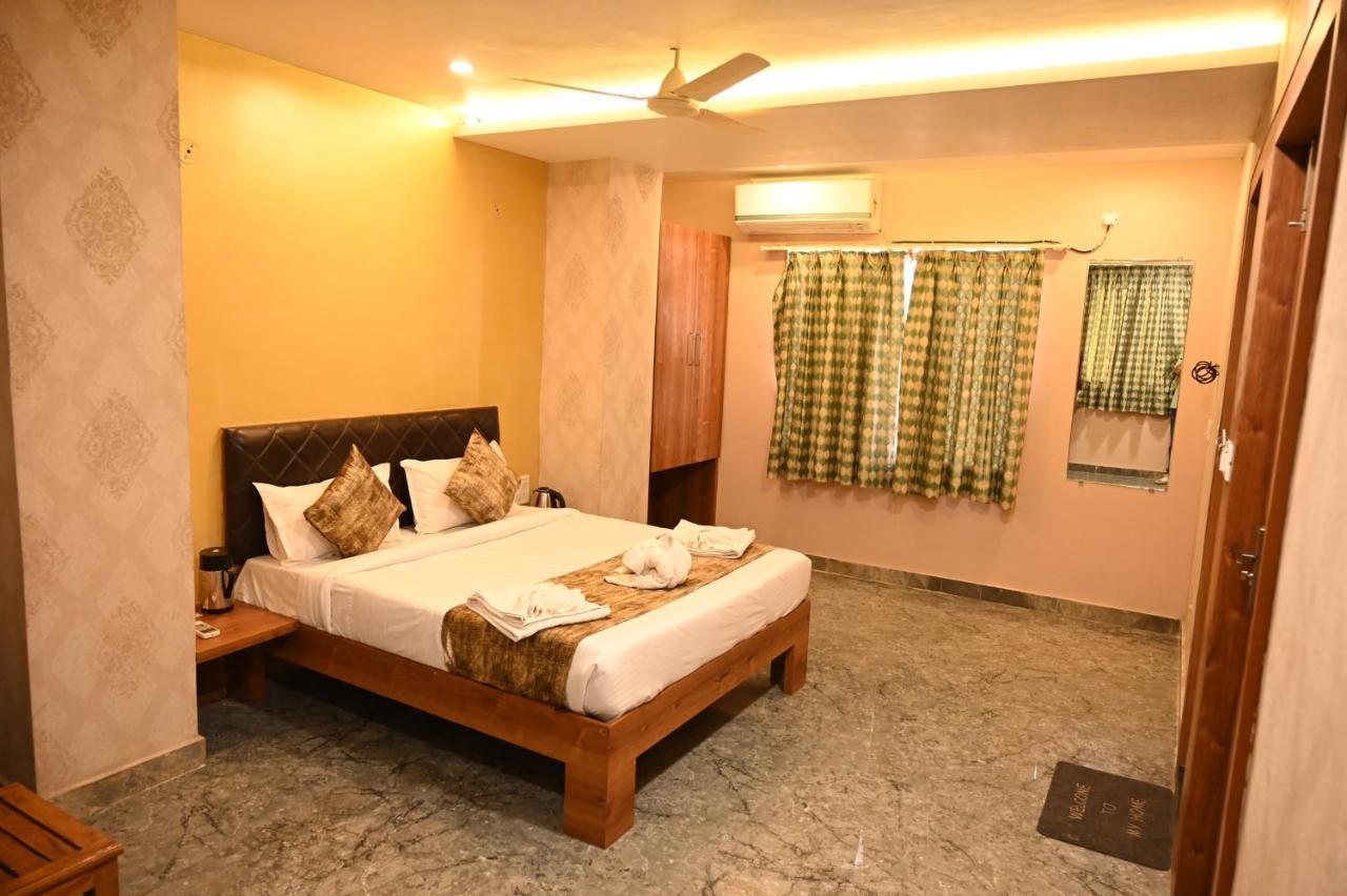 Hotel The Shah Imperial à Gwalior Extérieur photo